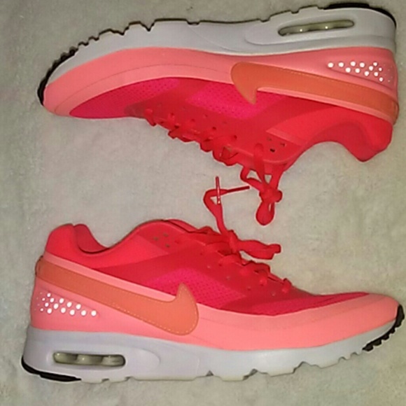 Nike Shoes - Nike Air Max size 10